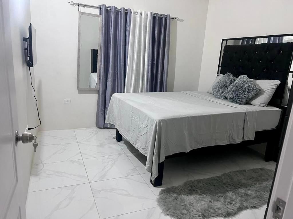 Styles Airbnb Portmore Exterior photo